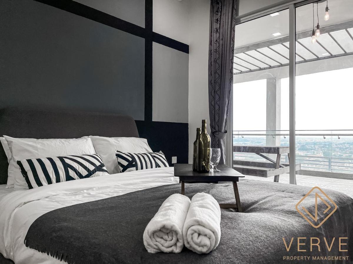 Ipoh Octagon Premium Suites By Verve Exterior photo